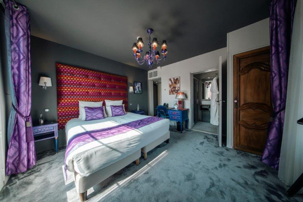 Brit Hotel Privilege Lisieux - La Villa Des Arts Εξωτερικό φωτογραφία