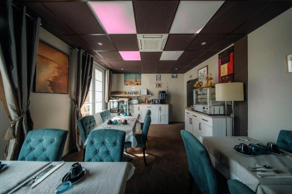 Brit Hotel Privilege Lisieux - La Villa Des Arts Εξωτερικό φωτογραφία