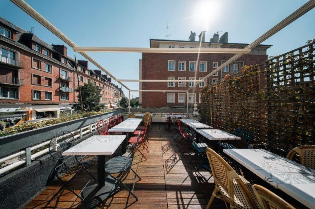 Brit Hotel Privilege Lisieux - La Villa Des Arts Εξωτερικό φωτογραφία