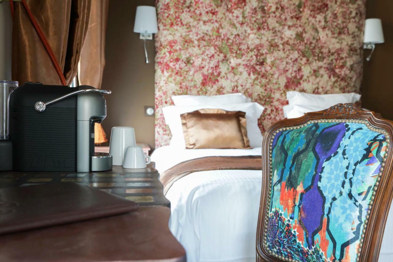 Brit Hotel Privilege Lisieux - La Villa Des Arts Εξωτερικό φωτογραφία