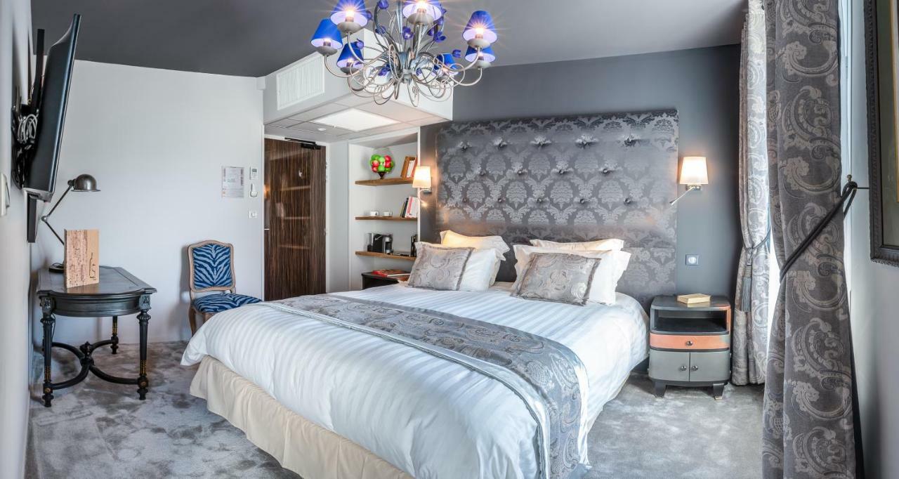 Brit Hotel Privilege Lisieux - La Villa Des Arts Εξωτερικό φωτογραφία