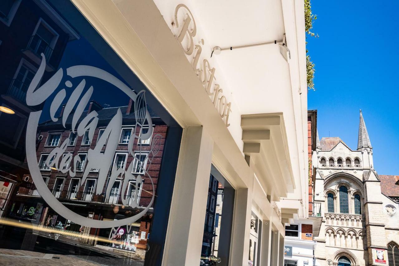 Brit Hotel Privilege Lisieux - La Villa Des Arts Εξωτερικό φωτογραφία