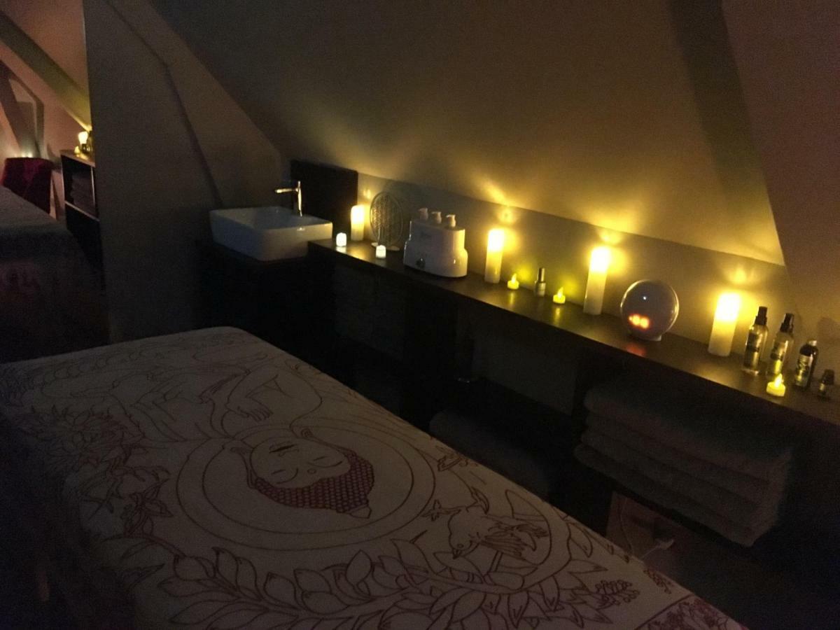 Brit Hotel Privilege Lisieux - La Villa Des Arts Εξωτερικό φωτογραφία
